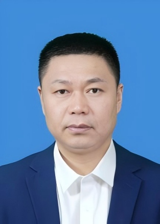 田鹏刚.jpg